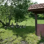 Du Kreuzweg 아파트